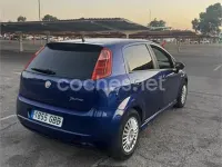Usado Fiat Grande Punto Active 90 CV (66 kW) 2008 Azul Utilitario