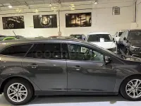Usado Ford Focus Trend 120 CV (88 kW) 2017 Gris / plata Familiar
