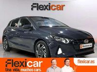 Usado Hyundai i20 101 CV (74 kW) 2023 Gris Utilitario