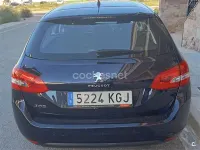 Usado Peugeot 308 SW Active 120 CV (88 kW) 2017 Azul Familiar