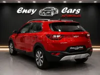Usado Kia Stonic 100 CV (73 kW) 2023 Rojo SUV