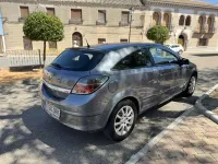 Usado Opel Astra GTC Enjoy 99 CV (72 kW) 2005 Gris Utilitario