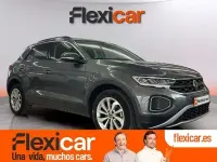 Usado VW T-Roc Life 150 CV (110 kW) 2023 Gris SUV