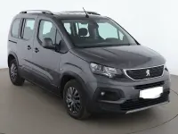 Usado Peugeot Rifter Active 100 CV (73 kW) 2021 Gris / plata Monovolumen