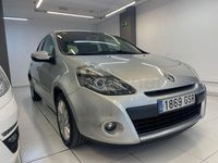 Usado Renault Clio II Authentique 86 CV (63 kW) 2010 Gris / plata Berlina