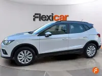 Usado Seat Arona Ecomotive 95 CV (69 kW) 2018 Gris SUV
