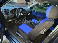 Usado VW Polo Trendline 65 CV (47 kW) 2002 Gris / plata Berlina