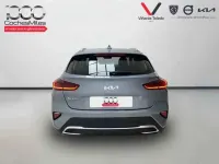 Usado Kia XCeed 100 CV (73 kW) 2024 Gris SUV