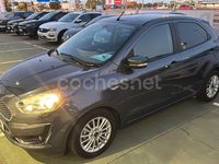 Usado Ford Ka Plus Ultimate 85 CV (62 kW) 2019 Gris / plata Utilitario