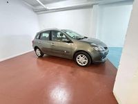 Usado Renault Clio GrandTour Dynamique 86 CV (63 kW) 2009 Verde Familiar