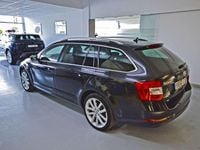 Usado Skoda Octavia Style 150 CV (110 kW) 2017 Negro Familiar