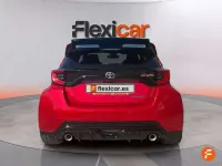 Usado Toyota Yaris 261 CV (191 kW) 2022 Rojo Utilitario