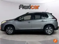 Usado Peugeot 2008 Style 82 CV (60 kW) 2017 Gris SUV