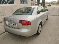 Usado Audi A4 140 CV (102 kW) 2005 Gris / plata Berlina