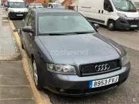 Usado Audi A4 180 CV (132 kW) 2004 Gris / plata Berlina