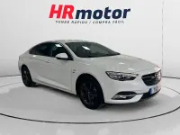 Usado Opel Insignia 140 CV (102 kW) 2020 Blanco Berlina
