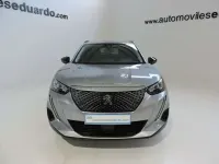 Usado Peugeot e-2008 Allure 100 kW (136 CV) 2022 Plateado SUV