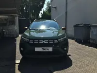 Usado Dacia Jogger Extreme 140 CV (102 kW) 2024 Verde Monovolumen