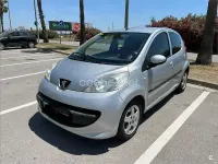 Usado Peugeot 107 Urban Move 68 CV (50 kW) 2008 Gris / plata Utilitario
