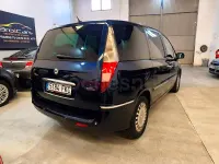 Usado Lancia Phedra 136 CV (100 kW) 2007 Azul Monovolumen