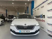Usado Skoda Scala Ambition 110 CV (80 kW) 2023 Blanco Utilitario