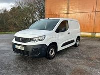 Usado Peugeot Partner Tepee Access 100 CV (73 kW) 2016 Blanco Monovolumen