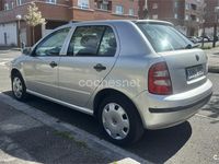 Usado Skoda Fabia 75 CV (55 kW) 2003 Gris / plata Berlina
