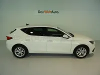 Käytetty Seat Leon Style 110 HP (80 kW) 2025 Valkoinen Sedan