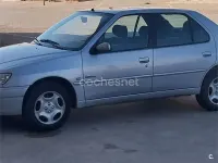 Usado Peugeot 306 70 CV (51 kW) 1999 Blanco Berlina
