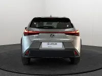 Usado Lexus UX 184 CV (135 kW) 2022 Gris / plata SUV