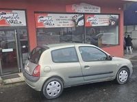 Usado Renault Clio II Authentique 64 CV (47 kW) 2003 Verde Utilitario