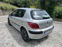 Usado Peugeot 307 110 CV (80 kW) 2002 Gris / plata Berlina