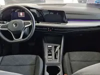 Usado VW Golf VIII Life 110 CV (80 kW) 2021 Gris / plata Berlina