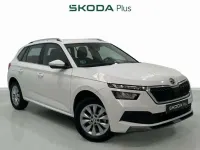 Usado Skoda Kamiq Ambition 110 CV (80 kW) 2022 Blanco SUV