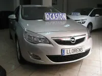 Usado Opel Astra Edition 115 CV (84 kW) 2010 Gris / plata Berlina