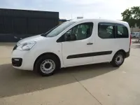 Usado Citroën Berlingo Live 102 CV (75 kW) 2018 Blanco Monovolumen