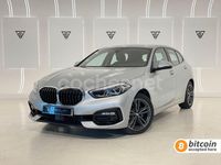 Usado BMW 118 Comfort Edition 150 CV (110 kW) 2020 Gris / plata Utilitario