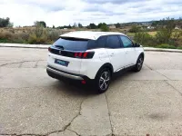 Usado Peugeot 3008 Allure 131 CV (96 kW) 2019 Blanco SUV