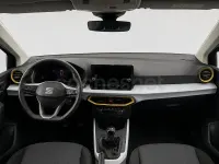 Usado Seat Arona Style 116 CV (85 kW) 2025 Rojo SUV