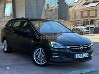 Usado Opel Astra Excellence 136 CV (100 kW) 2016 Negro Familiar