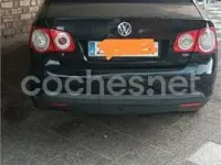 Usado VW Jetta Advance 105 CV (77 kW) 2007 Negro Berlina