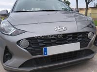 Usado Hyundai i10 67 CV (49 kW) 2022 Beige Utilitario
