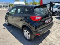 Usado Renault Captur Life 90 HP (66 kW) 2016 Preto SUV