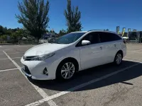 Usado Toyota Auris Active 90 CV (66 kW) 2015 Blanco Familiar