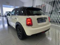 Usado Mini ONE 102 CV (75 kW) 2020 Beige Utilitario