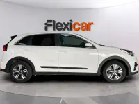 Usado Kia Niro 141 CV (103 kW) 2022 Blanco SUV