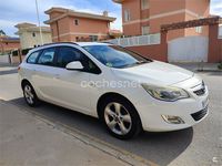 Usado Opel Astra Edition 110 CV (80 kW) 2011 Blanco Familiar