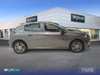 Usado Peugeot 208 Active 100 CV (73 kW) 2022 Gris / plata Utilitario