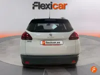 Usado Peugeot 2008 Style 82 CV (60 kW) 2018 Blanco SUV