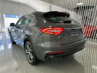 Usado Maserati Levante 350 CV (257 kW) 2020 Gris / plata SUV
